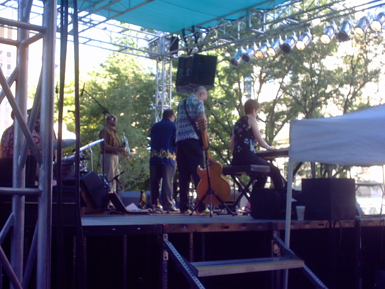 band from back