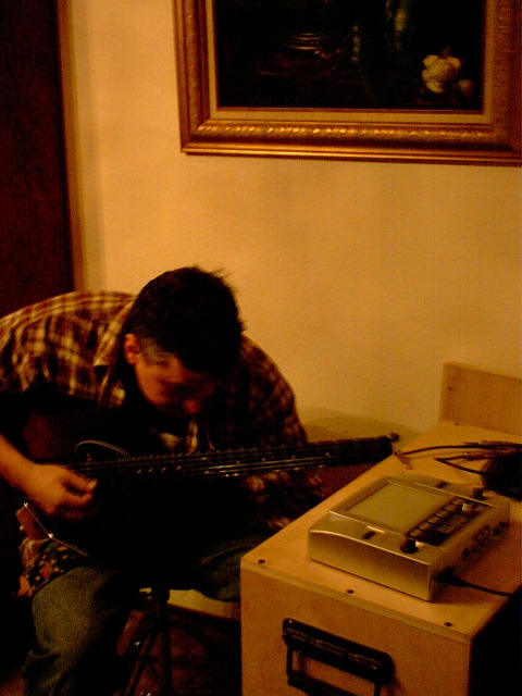 ABQ/HQ: Jason Fink plays his custom Klein Custom copy