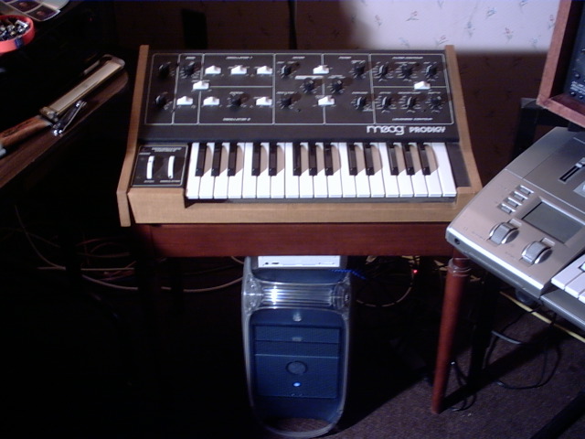 Moog porn for indie rockers